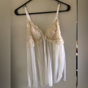 Gillian & O’Malley white intimate